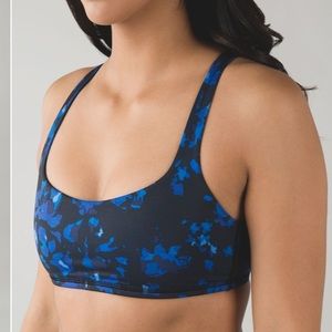 lululemon Free to Be Bra (size 4)